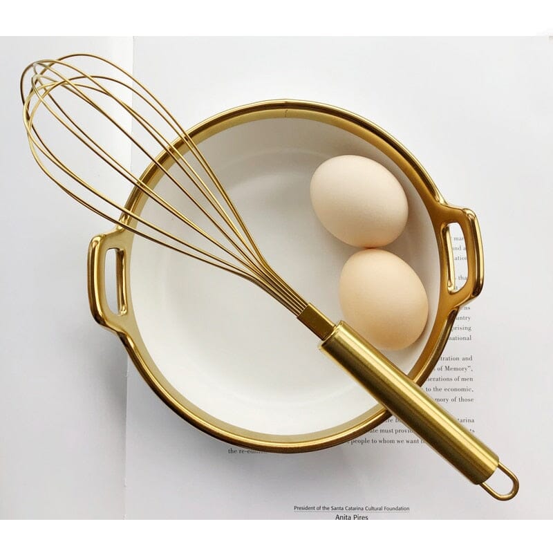 Batedor Manual Dourado de Aço Inoxidável Casa e Jardim - Batedor Manual Dourado de Aço Inoxidável KITO MAGAZINE 