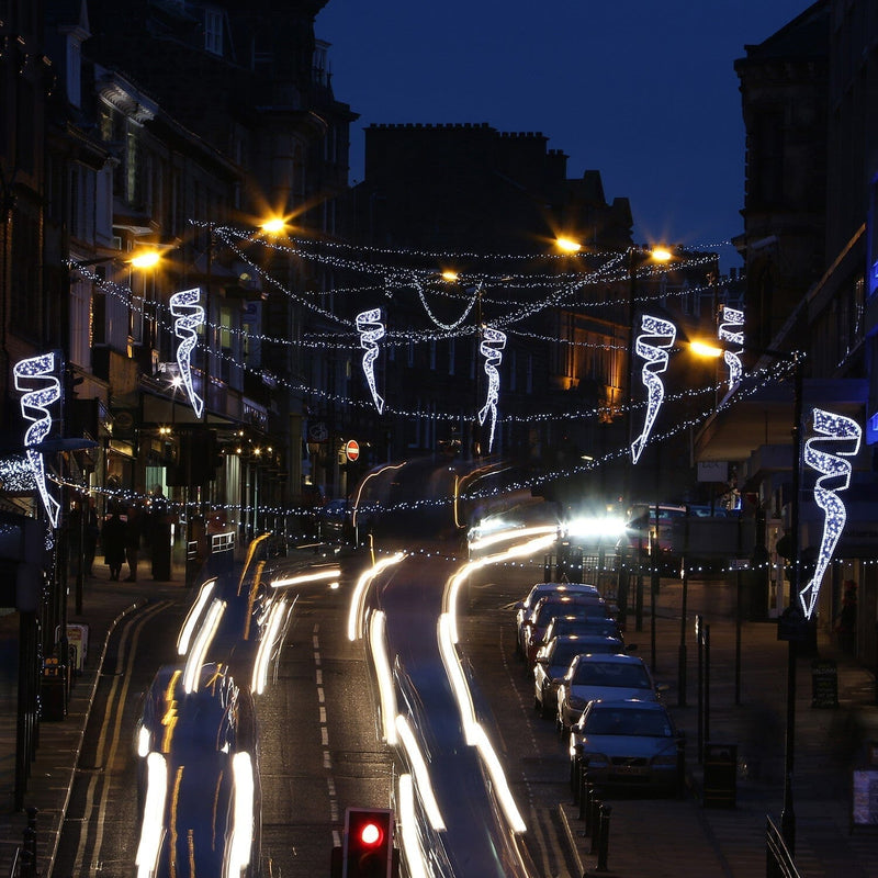 Pisca de Natal 200 Luzes Brancas Casa e Jardim - 200 Luzes Brancas KITO MAGAZINE 