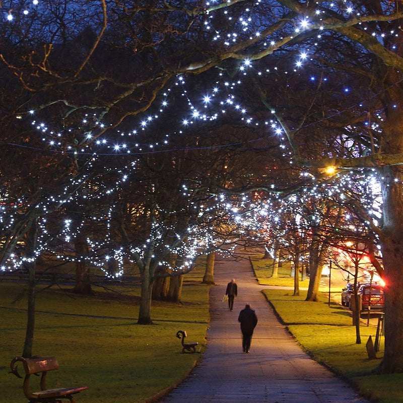 Pisca de Natal 200 Luzes Brancas Casa e Jardim - 200 Luzes Brancas KITO MAGAZINE 